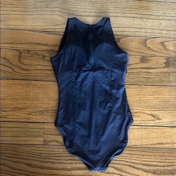 Garnet Hill Women's Black Active High-Neck One-Piece Swimsuit Size 12 - Picture 9 of 12